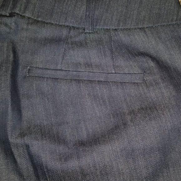 🆕 NY&Co Bermuda Short - Picture 5 of 8